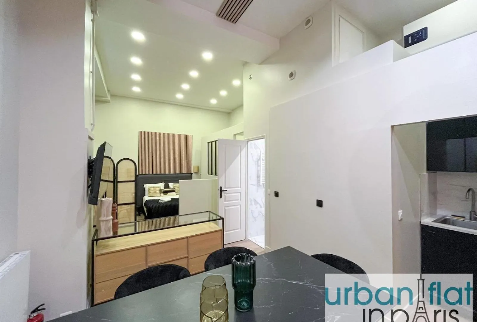 Urban Flat 05 - Beautiful Flat In Apartment *